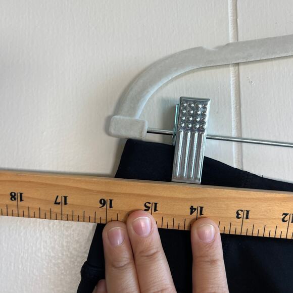 Athleta Black Tiered Swagger Skort Sz M Woman's Tennis Skirt - Picture 5 of 9